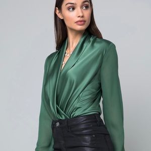 Bend surplus top in smoky pine